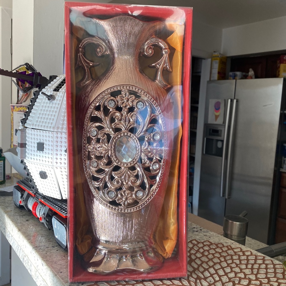 Mirtex Trading Flower vase